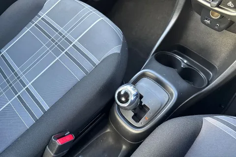 22 of 57 for PEUGEOT 108 1.0 Active 2 Tronic Euro 6 5dr