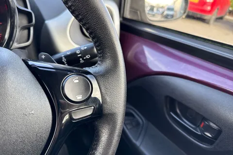 34 of 57 for PEUGEOT 108 1.0 Active 2 Tronic Euro 6 5dr