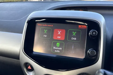 37 of 57 for PEUGEOT 108 1.0 Active 2 Tronic Euro 6 5dr