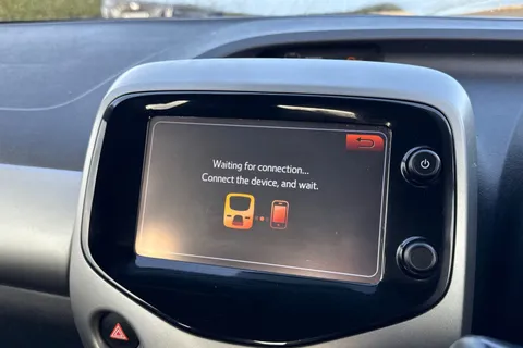 40 of 57 for PEUGEOT 108 1.0 Active 2 Tronic Euro 6 5dr