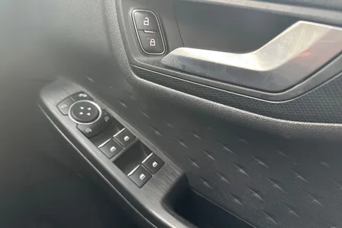 18 of 46 for FORD KUGA 1.5 EcoBlue ST-Line X 5dr