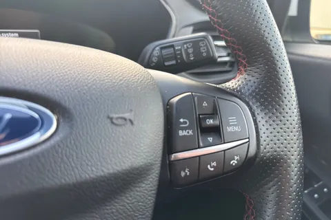 37 of 46 for FORD KUGA 1.5 EcoBlue ST-Line X 5dr