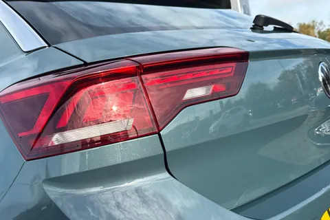 8 of 47 for VOLKSWAGEN T-ROC 1.5 TSI Life 5dr