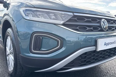 9 of 47 for VOLKSWAGEN T-ROC 1.5 TSI Life 5dr