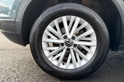 10 of 47 for VOLKSWAGEN T-ROC 1.5 TSI Life 5dr