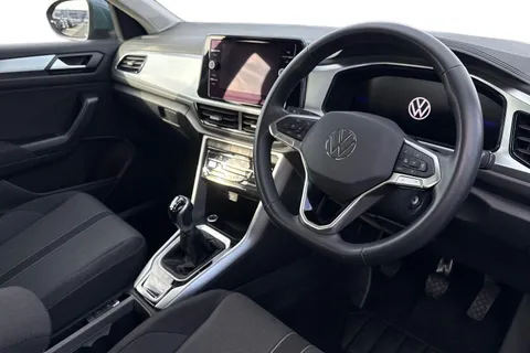 14 of 47 for VOLKSWAGEN T-ROC 1.5 TSI Life 5dr