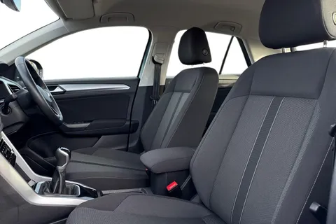 16 of 47 for VOLKSWAGEN T-ROC 1.5 TSI Life 5dr