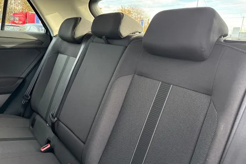 19 of 47 for VOLKSWAGEN T-ROC 1.5 TSI Life 5dr