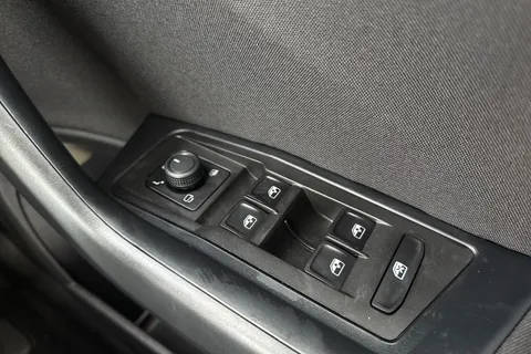 21 of 47 for VOLKSWAGEN T-ROC 1.5 TSI Life 5dr