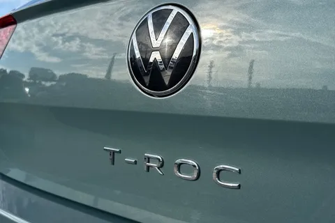 25 of 47 for VOLKSWAGEN T-ROC 1.5 TSI Life 5dr