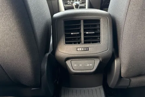 30 of 47 for VOLKSWAGEN T-ROC 1.5 TSI Life 5dr