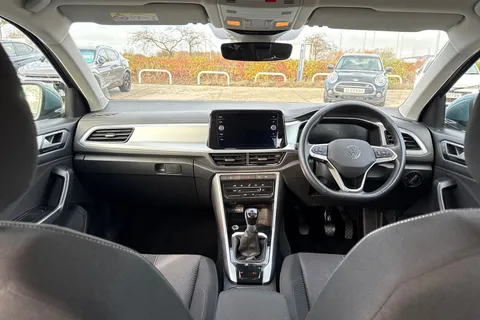 31 of 47 for VOLKSWAGEN T-ROC 1.5 TSI Life 5dr