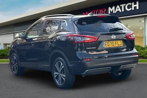 EO70FLJ Nissan Qashqai 1.3 DIG-T N-Connecta DCT Auto Euro 6 (s/s) 5dr Thumbnail #3