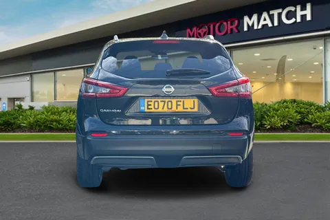 EO70FLJ Nissan Qashqai 1.3 DIG-T N-Connecta DCT Auto Euro 6 (s/s) 5dr Thumbnail #5