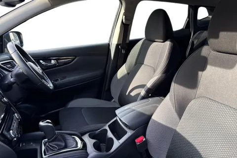 EO70FLJ Nissan Qashqai 1.3 DIG-T N-Connecta DCT Auto Euro 6 (s/s) 5dr Thumbnail #12