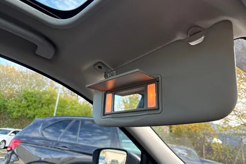 EO70FLJ Nissan Qashqai 1.3 DIG-T N-Connecta DCT Auto Euro 6 (s/s) 5dr Thumbnail #37