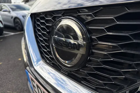 EO70FLJ Nissan Qashqai 1.3 DIG-T N-Connecta DCT Auto Euro 6 (s/s) 5dr Thumbnail #41