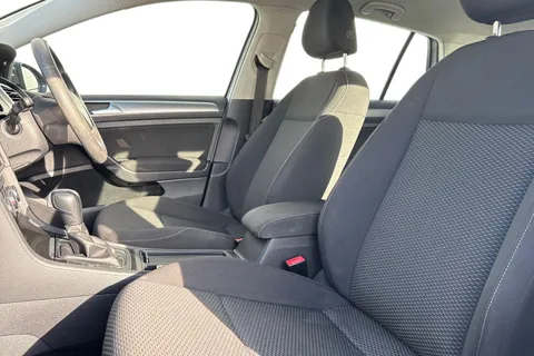 16 of 59 for Volkswagen Golf 1.4 TSI S Hatchback 5dr Petrol DSG Euro 6 (s/s) (125 ps)