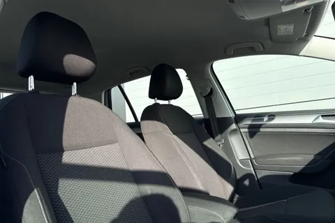 24 of 59 for Volkswagen Golf 1.4 TSI S Hatchback 5dr Petrol DSG Euro 6 (s/s) (125 ps)