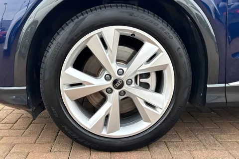 12 of 66 for Audi Q4 e-tron Q4 Sportback S line 45 e-tron 210,00 kW