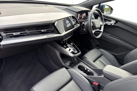 15 of 66 for Audi Q4 e-tron Q4 Sportback S line 45 e-tron 210,00 kW