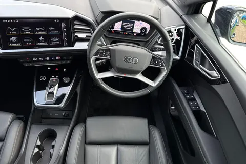 18 of 66 for Audi Q4 e-tron Q4 Sportback S line 45 e-tron 210,00 kW