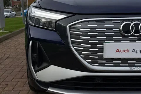 28 of 66 for Audi Q4 e-tron Q4 Sportback S line 45 e-tron 210,00 kW