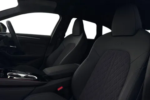 BG25EYP Audi A6 Avant Avant Launch Edition TDI quattro 204 PS S tronic Thumbnail #16