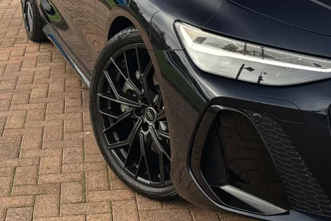 BG25EYP Audi A6 Avant Avant Launch Edition TDI quattro 204 PS S tronic Thumbnail #26