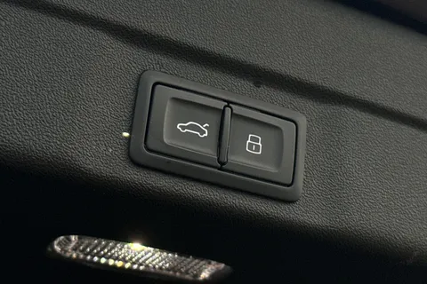 BG25EYP Audi A6 Avant Avant Launch Edition TDI quattro 204 PS S tronic Thumbnail #27