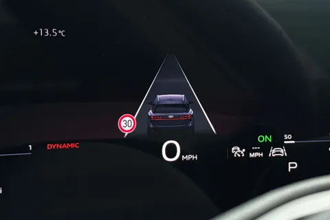 BG25EYP Audi A6 Avant Avant Launch Edition TDI quattro 204 PS S tronic Thumbnail #34