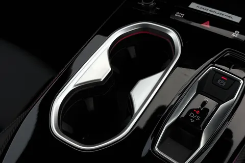 BG25EYP Audi A6 Avant Avant Launch Edition TDI quattro 204 PS S tronic Thumbnail #44