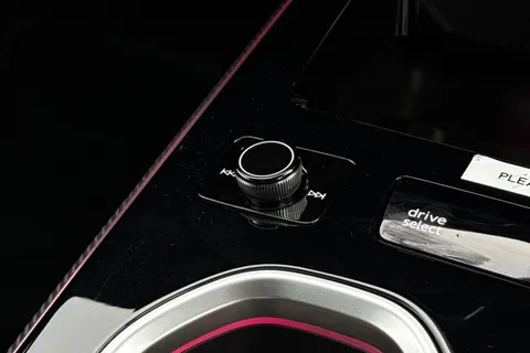 BG25EYP Audi A6 Avant Avant Launch Edition TDI quattro 204 PS S tronic Thumbnail #45