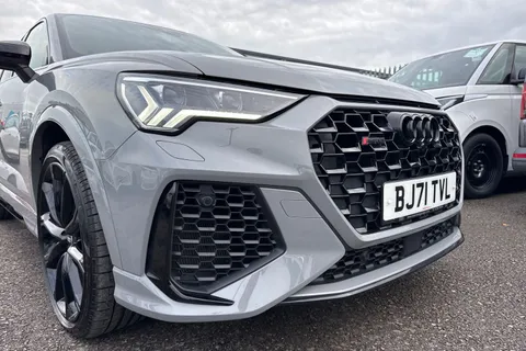 9 of 64 for Audi RS Q3 2.5 TFSI Audi Sport Edition Sportback S Tronic quattro Euro 6 (s/s) 5dr