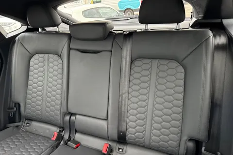 19 of 64 for Audi RS Q3 2.5 TFSI Audi Sport Edition Sportback S Tronic quattro Euro 6 (s/s) 5dr