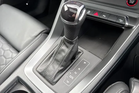 23 of 64 for Audi RS Q3 2.5 TFSI Audi Sport Edition Sportback S Tronic quattro Euro 6 (s/s) 5dr