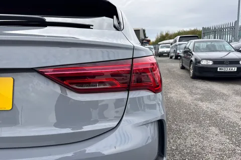 26 of 64 for Audi RS Q3 2.5 TFSI Audi Sport Edition Sportback S Tronic quattro Euro 6 (s/s) 5dr