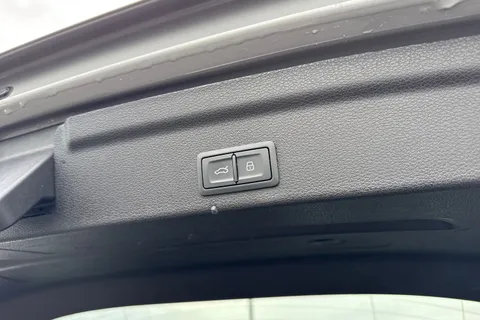 29 of 64 for Audi RS Q3 2.5 TFSI Audi Sport Edition Sportback S Tronic quattro Euro 6 (s/s) 5dr