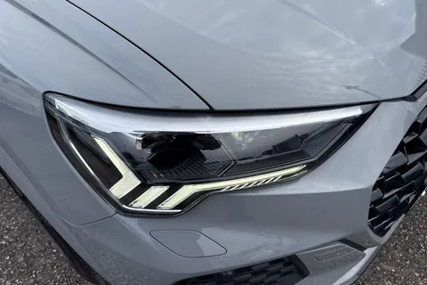 31 of 64 for Audi RS Q3 2.5 TFSI Audi Sport Edition Sportback S Tronic quattro Euro 6 (s/s) 5dr