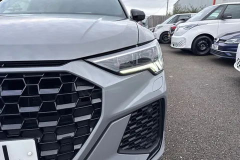 32 of 64 for Audi RS Q3 2.5 TFSI Audi Sport Edition Sportback S Tronic quattro Euro 6 (s/s) 5dr