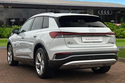 KY24UNM Audi Q4 e-tron 250kW 55 Quattro 82kWh S Line 5dr Auto [Leather] Thumbnail #3