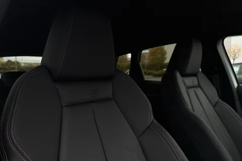 KY24UNM Audi Q4 e-tron 250kW 55 Quattro 82kWh S Line 5dr Auto [Leather] Thumbnail #22