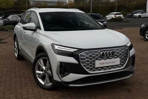 KY24UNM Audi Q4 e-tron 250kW 55 Quattro 82kWh S Line 5dr Auto [Leather] Thumbnail #26