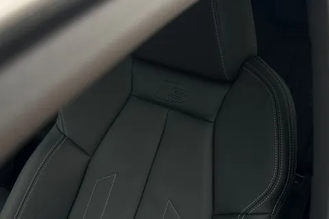 KY24UNM Audi Q4 e-tron 250kW 55 Quattro 82kWh S Line 5dr Auto [Leather] Thumbnail #31