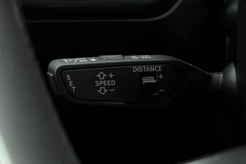 KY24UNM Audi Q4 e-tron 250kW 55 Quattro 82kWh S Line 5dr Auto [Leather] Thumbnail #37