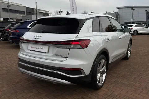 KY24UNM Audi Q4 e-tron 250kW 55 Quattro 82kWh S Line 5dr Auto [Leather] Thumbnail #60