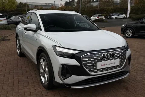 KY24UNM Audi Q4 e-tron 250kW 55 Quattro 82kWh S Line 5dr Auto [Leather] Thumbnail #62