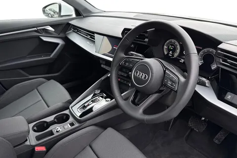 SN75YBL Audi A3 Sport 40 TFSI e 204 PS S tronic Thumbnail #15