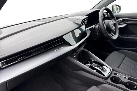 SN75YBL Audi A3 Sport 40 TFSI e 204 PS S tronic Thumbnail #16