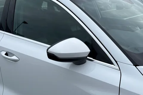 SN75YBL Audi A3 Sport 40 TFSI e 204 PS S tronic Thumbnail #27